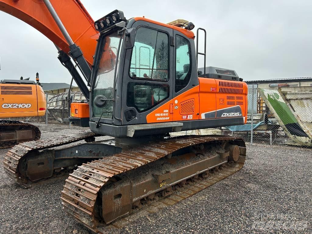 Doosan DX 235 LC-5 Pásové rýpadlá