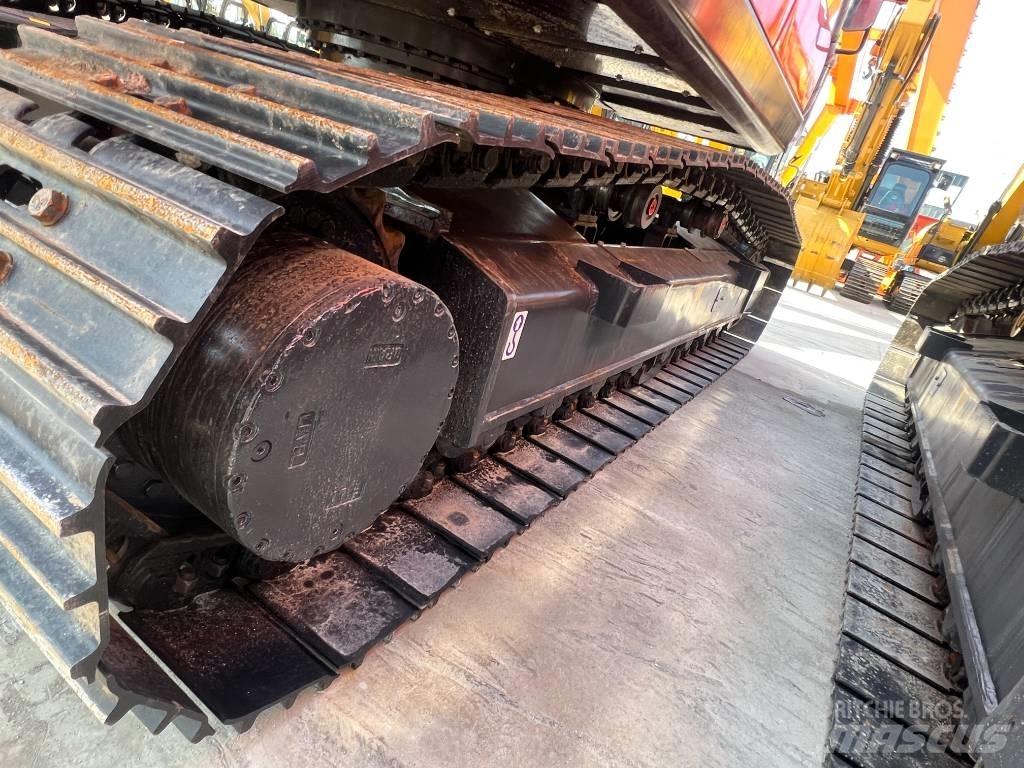 Doosan DX 225 Pásové rýpadlá
