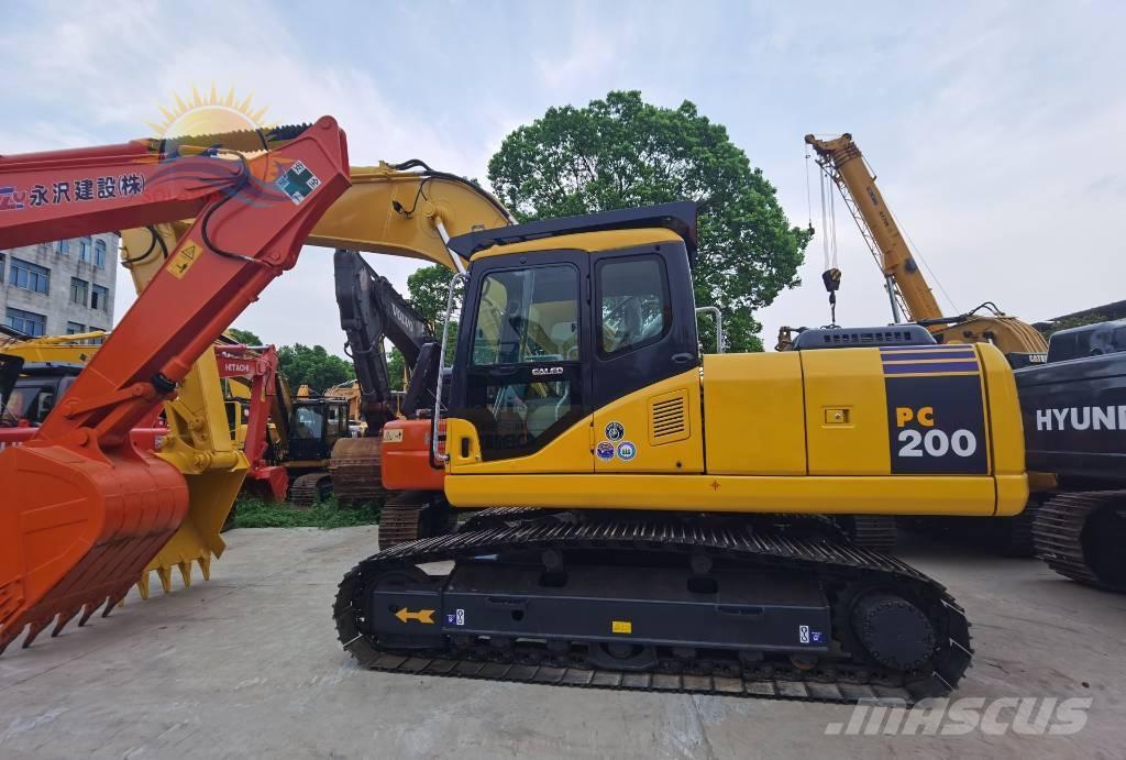 Komatsu PC 200-7 Pásové rýpadlá