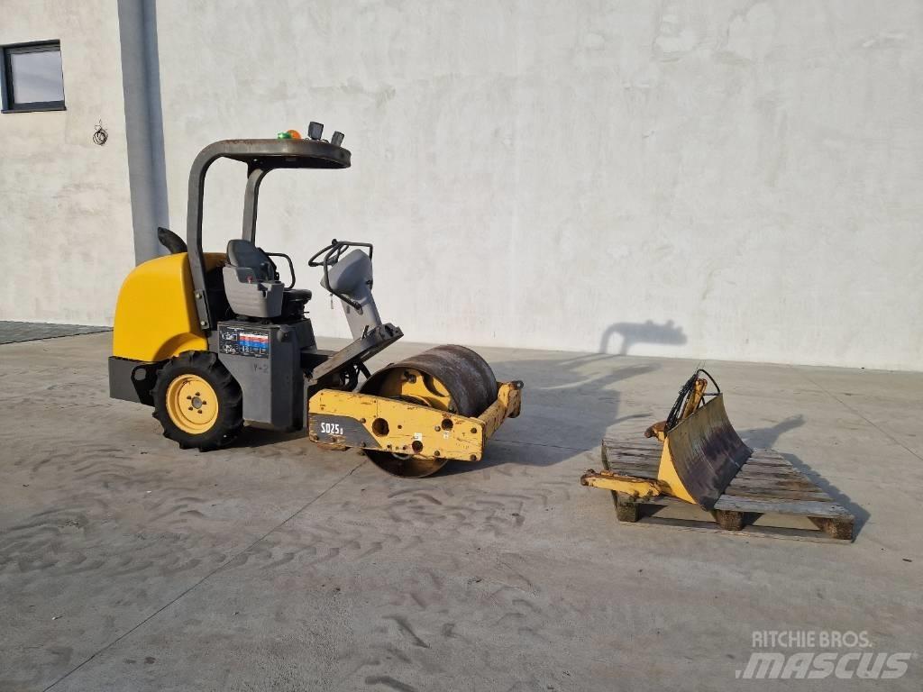 Volvo SD 25 D  R329 Ťahačové valce