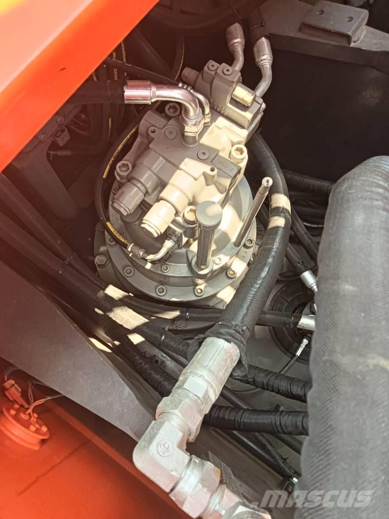 Hitachi ZX 240 Pásové rýpadlá