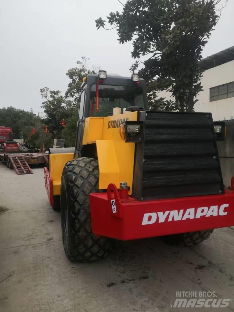 Dynapac CA 301 D Ťahačové valce