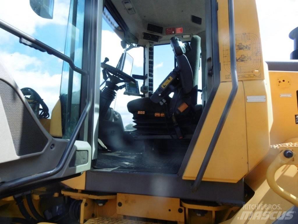 Volvo L 120 F Kolesové nakladače