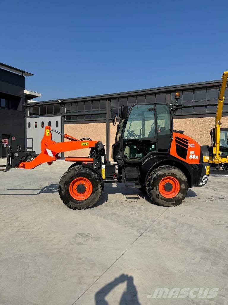 Komatsu WA 80 M-8 Kolesové nakladače