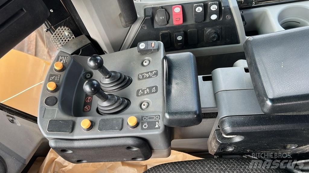 CAT 972 M Kolesové nakladače
