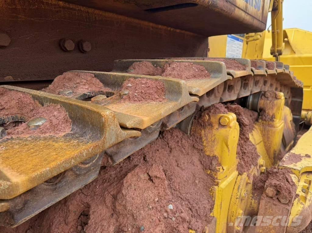 Komatsu D 375 A Pásové dozéry