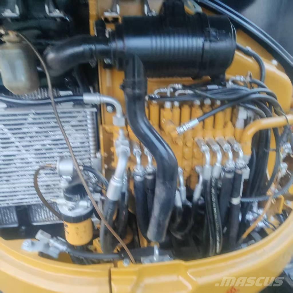 CAT 303 E Pásové rýpadlá