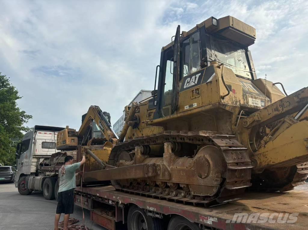 CAT D7G2 Pásové dozéry