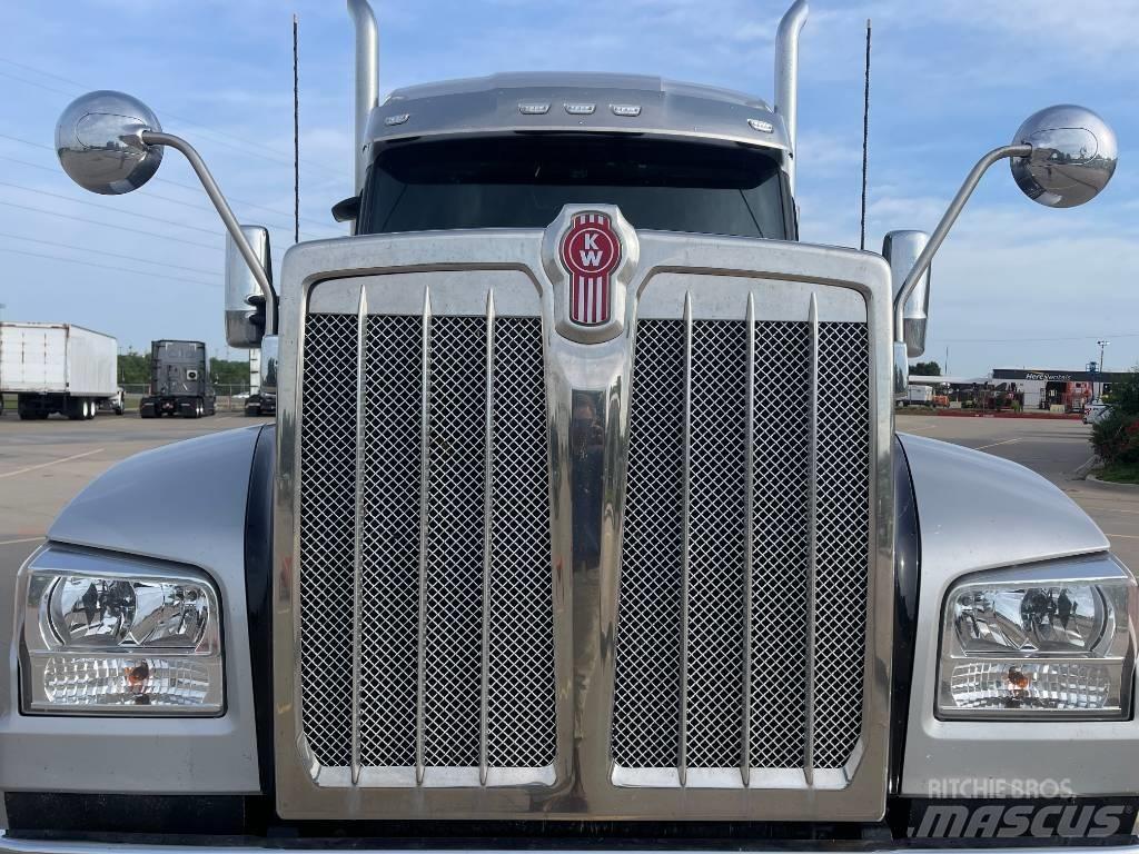 Kenworth W 990 Ťahače