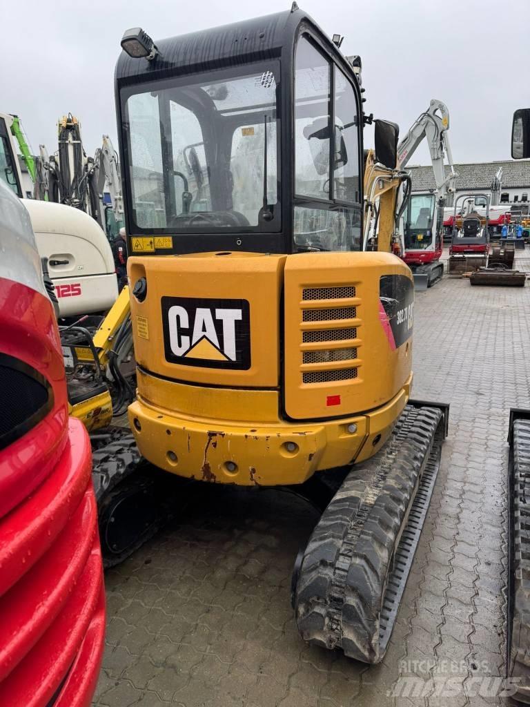 CAT 302.7 D Mini rýpadlá < 7t