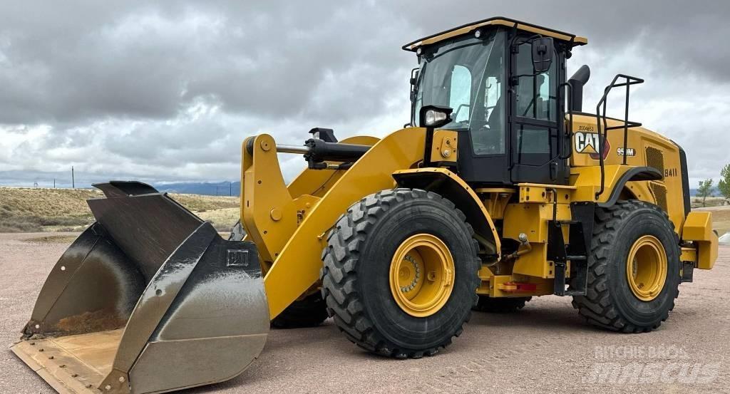 CAT 950M Kolesové nakladače
