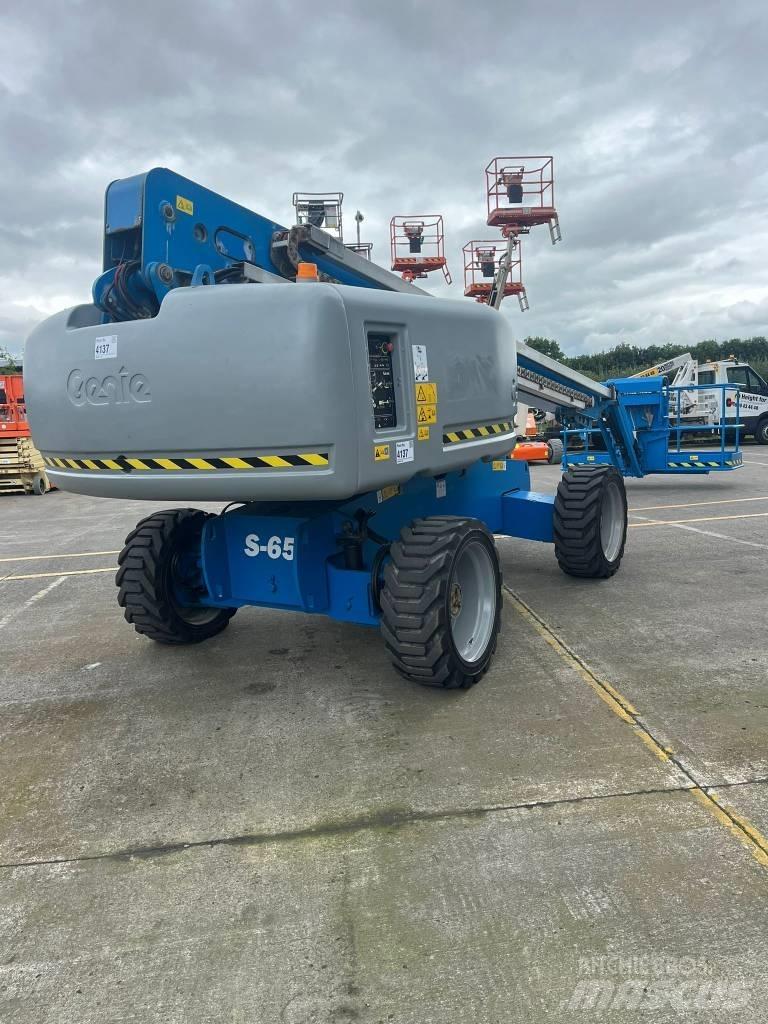 Genie S 65 Teleskopické plošiny
