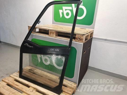 CAT TH407C door Kabíny a interiér