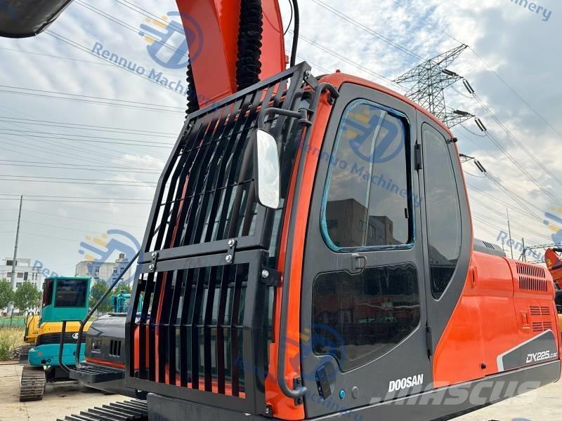 Doosan DX 225 LC-9C Pásové rýpadlá