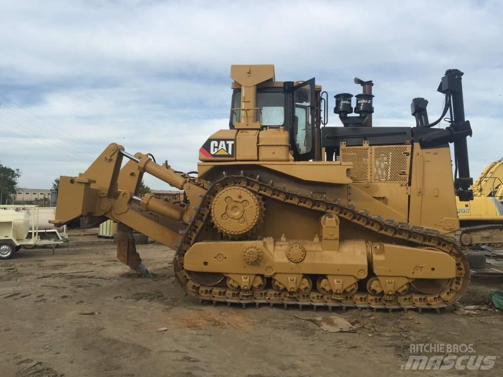 CAT D 9 L Pásové dozéry