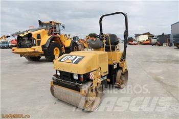 CAT CB 224 E Tandemové valce
