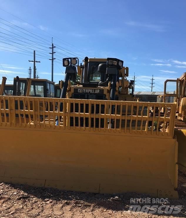 CAT D6R Pásové dozéry
