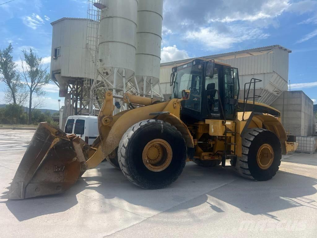 CAT 966 G Kolesové nakladače