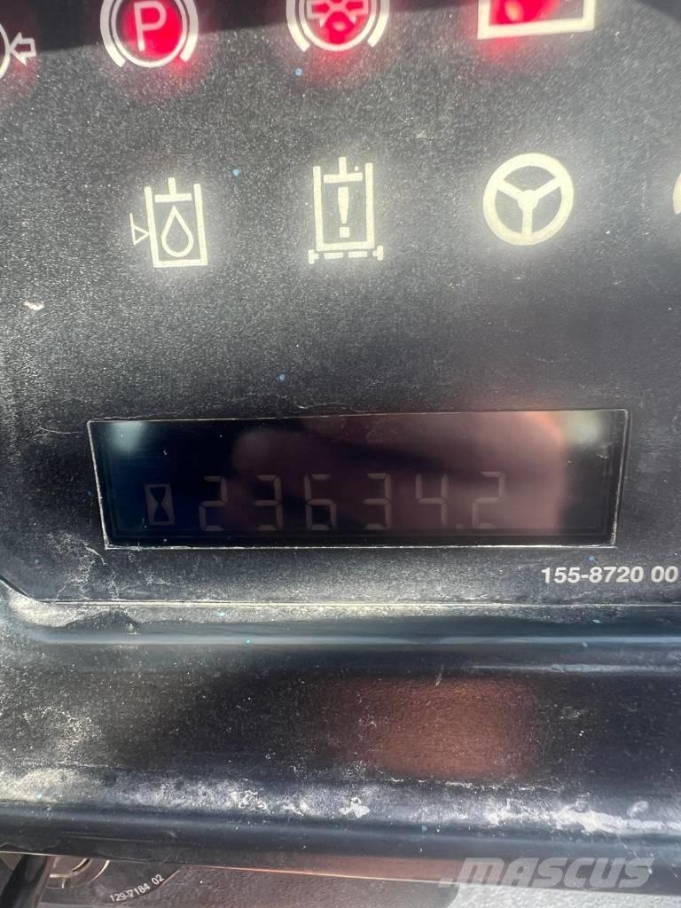 CAT 966 G Kolesové nakladače