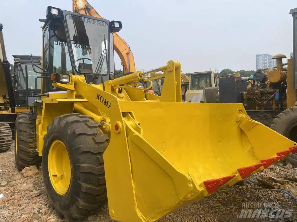 Komatsu WA100-1 Kolesové nakladače