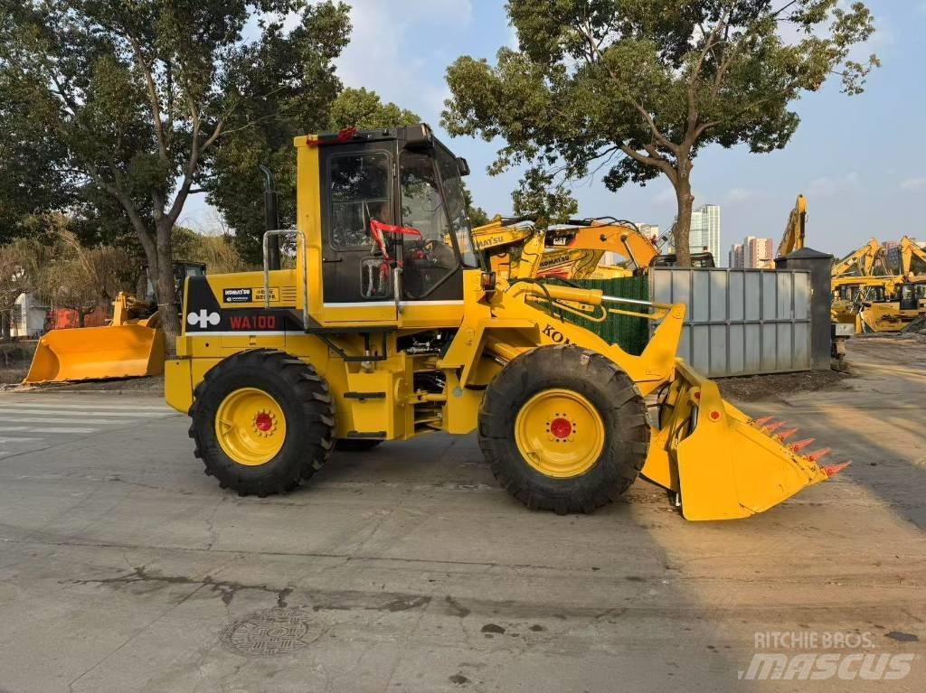 Komatsu WA100-1 Kolesové nakladače