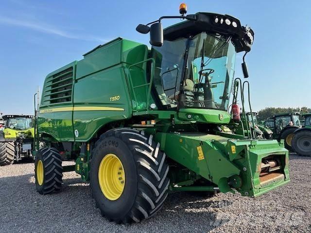 John Deere T 550 Kombinované zberacie stroje