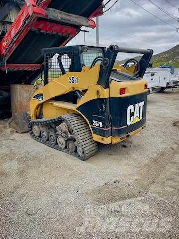 CAT 257 B Šmykom riadené nakladače