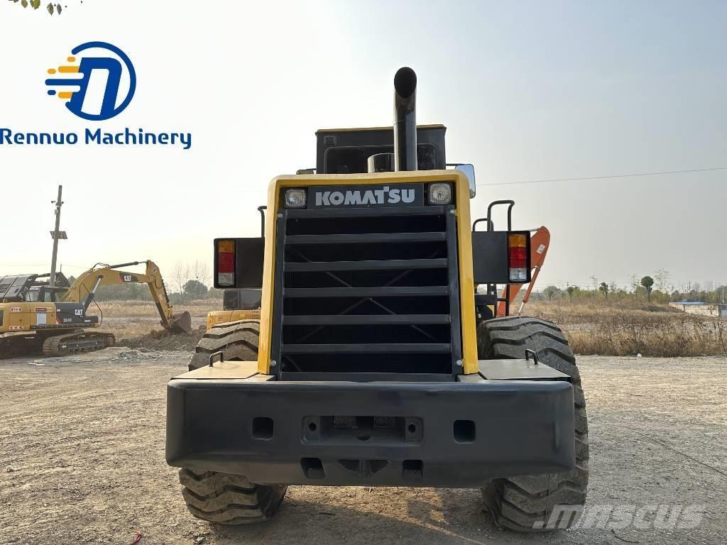 Komatsu WA380 Kolesové nakladače
