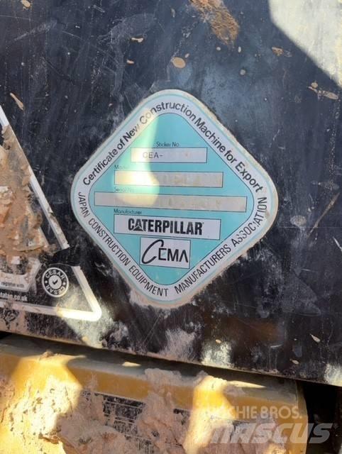 CAT 320F Pásové rýpadlá