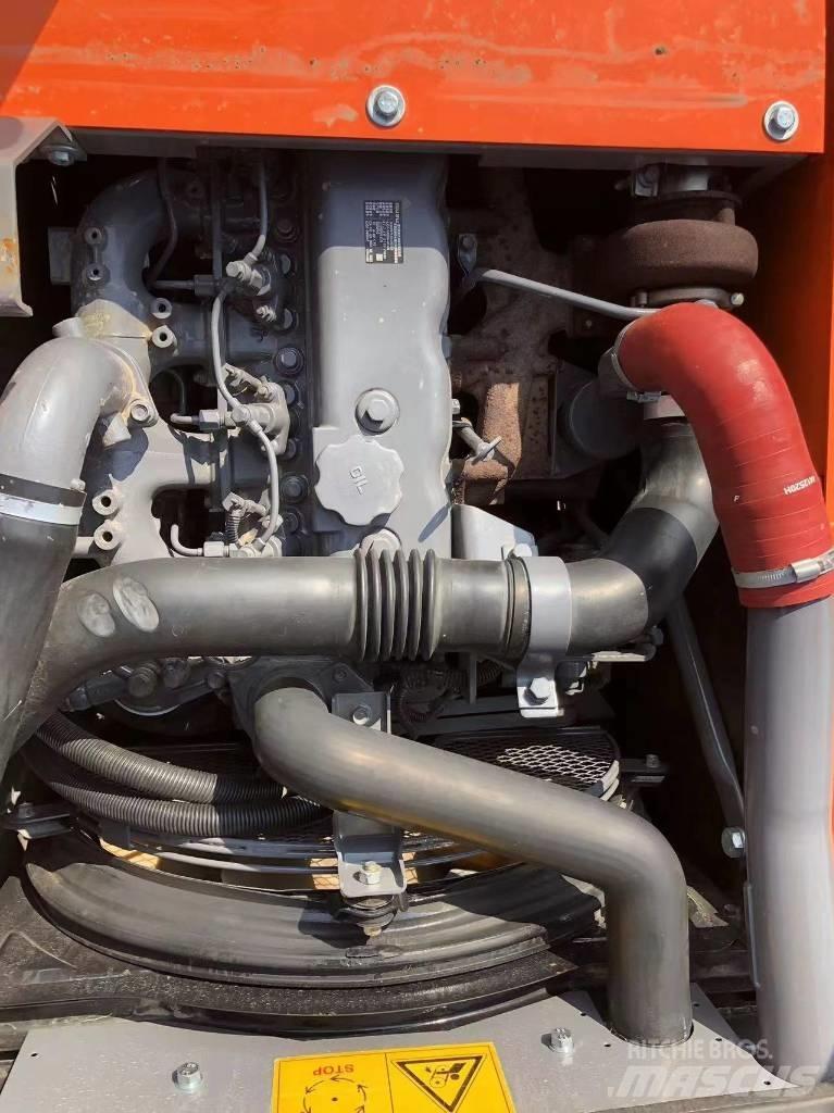 Hitachi ZX 120 Pásové rýpadlá