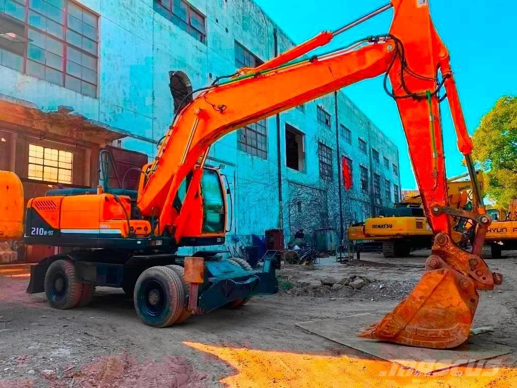 Hyundai R210W-9T Pásové rýpadlá