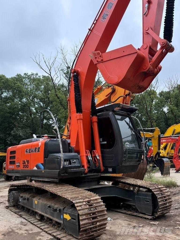 Hitachi ZX 200 Pásové rýpadlá