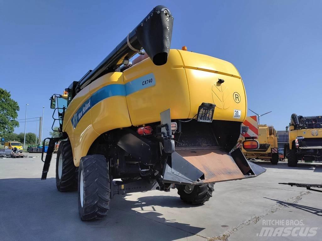 New Holland CX 760 Kombinované zberacie stroje