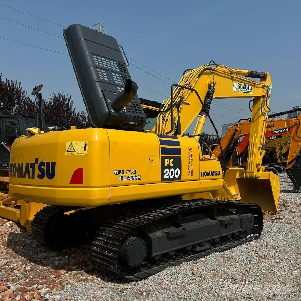 Komatsu 200-8 Pásové rýpadlá