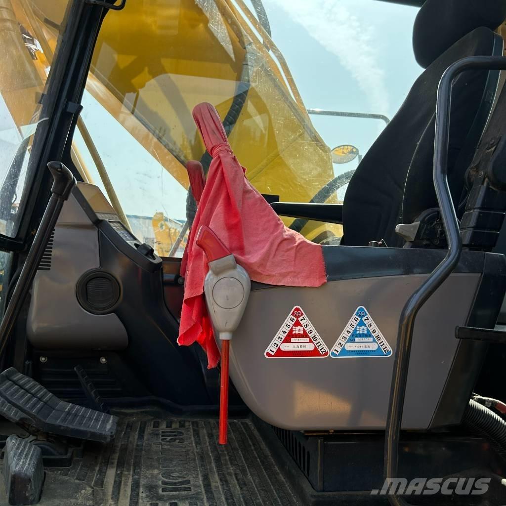 Komatsu 200-8 Pásové rýpadlá