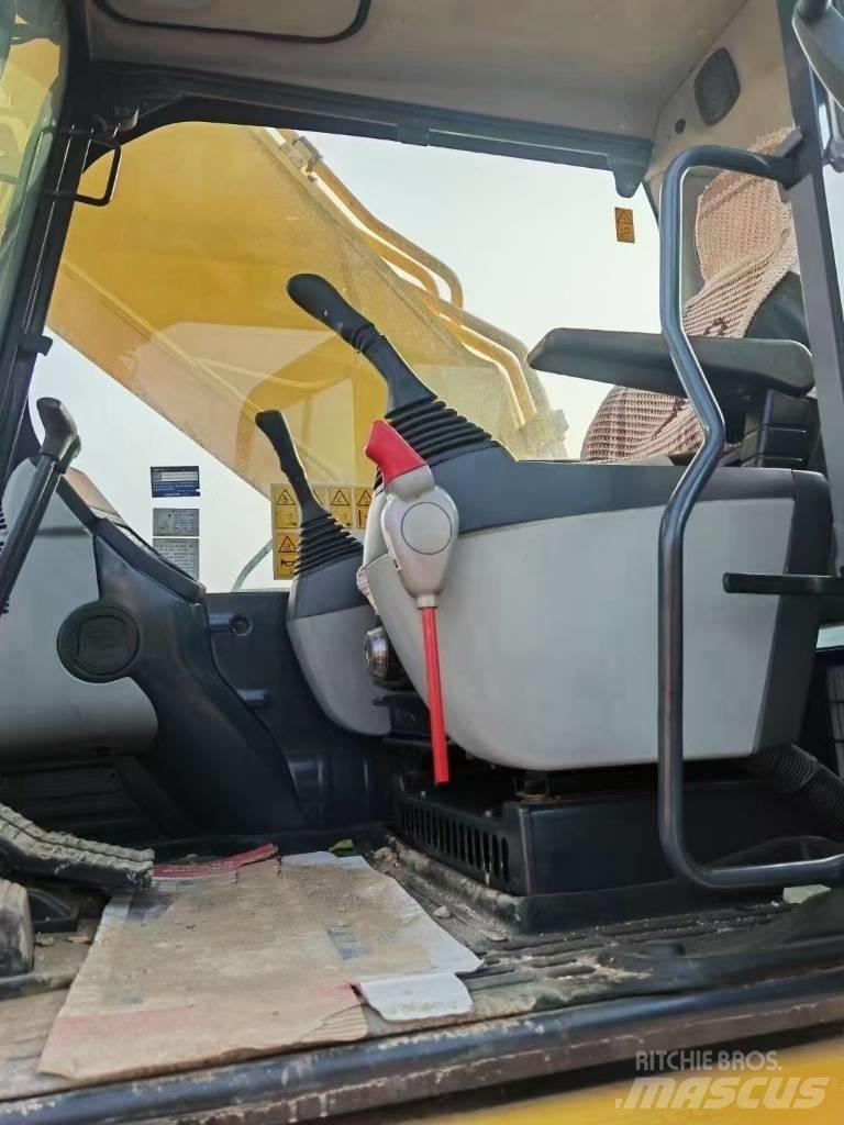 Komatsu 400-8R Pásové rýpadlá