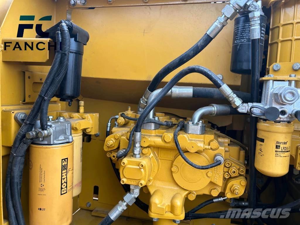 CAT 320d2 Pásové rýpadlá