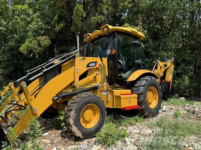 CAT 420 F Rýpadlo-nakladače