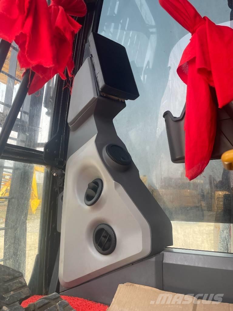 CAT 323GC Pásové rýpadlá