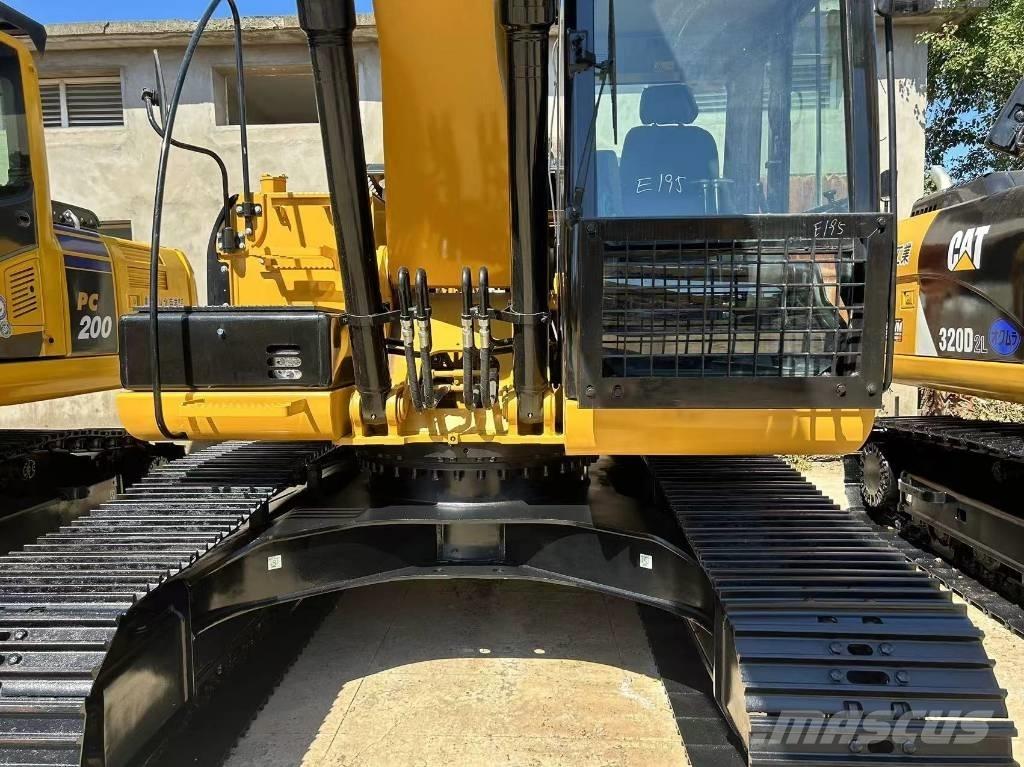 CAT 320 D Pásové rýpadlá