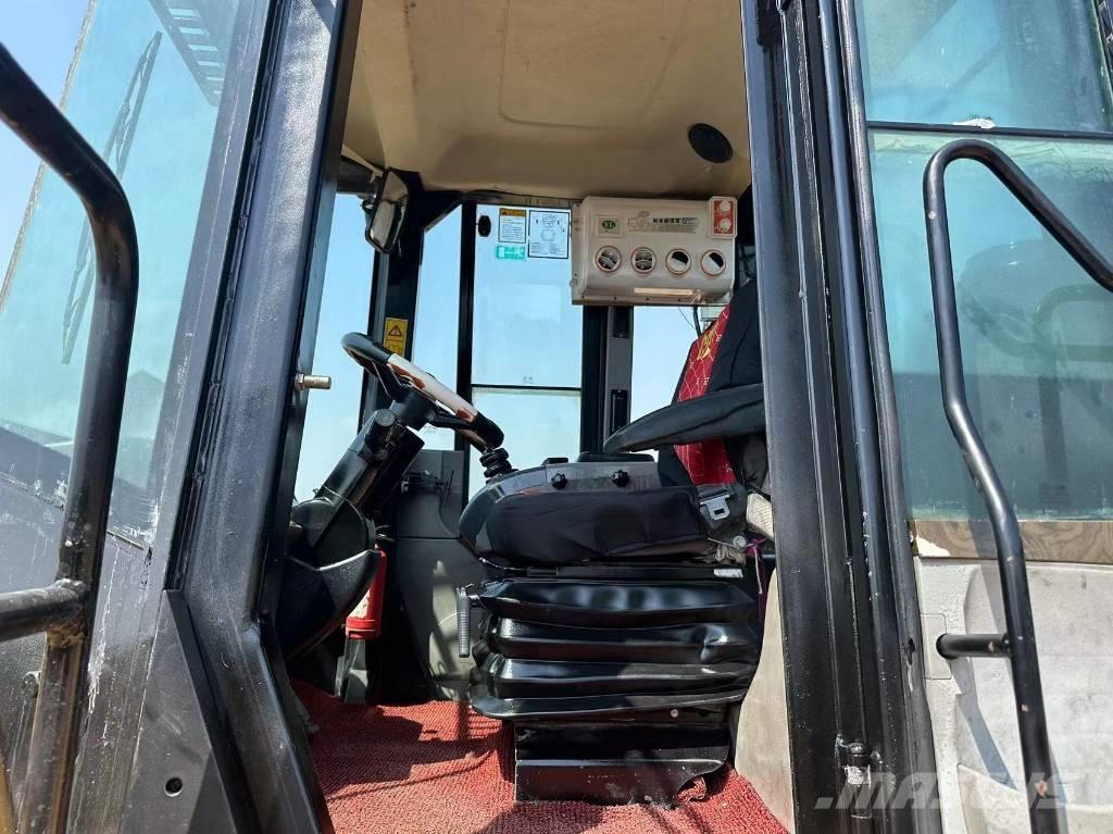 CAT 980 H Kolesové nakladače