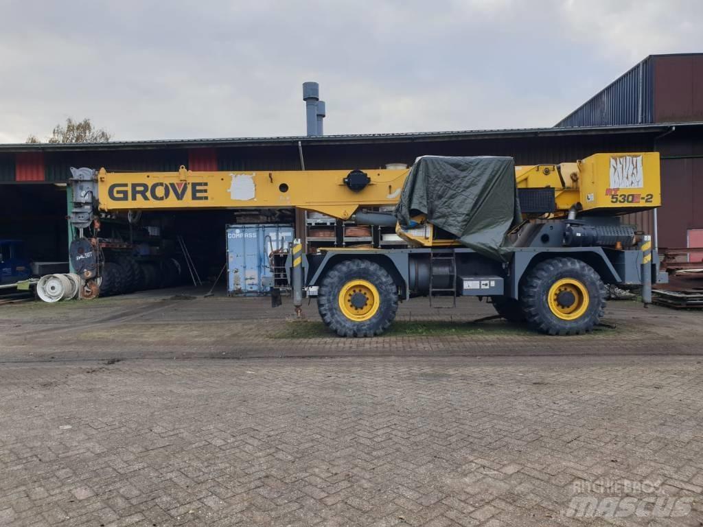 Grove RT 530 E-2 Žeriavy pre ťažký terén