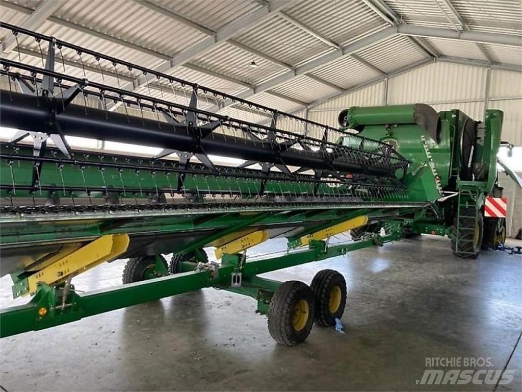 John Deere S 680 Kombinované zberacie stroje