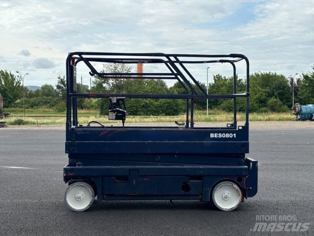 Haulotte Compact 8 Nožnicové zdvíhacie plošiny