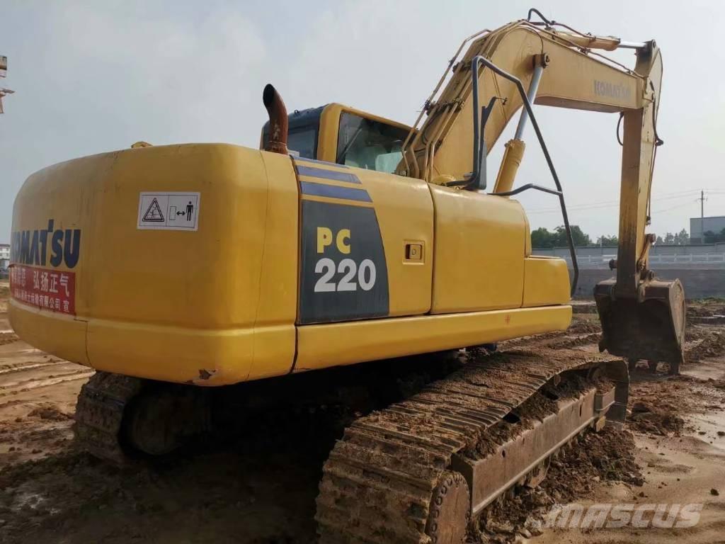 Komatsu pc220-8 Pásové rýpadlá