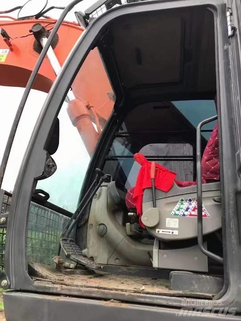 Hitachi ZX350 Pásové rýpadlá
