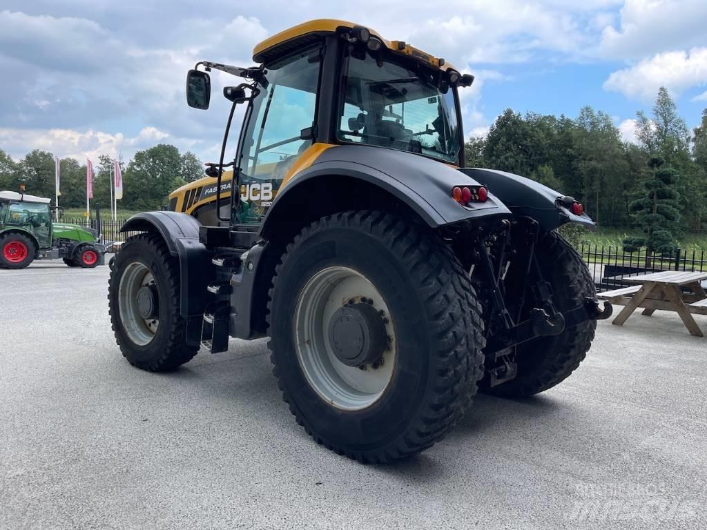 JCB Fastrac 8250 Traktory