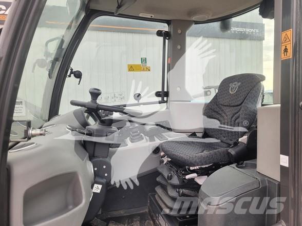 CASE 221F Kolesové nakladače