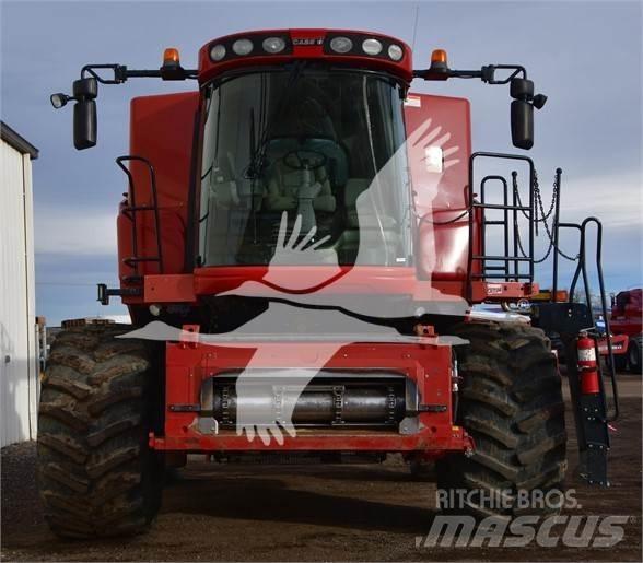 Case IH 7120 Kombinované zberacie stroje