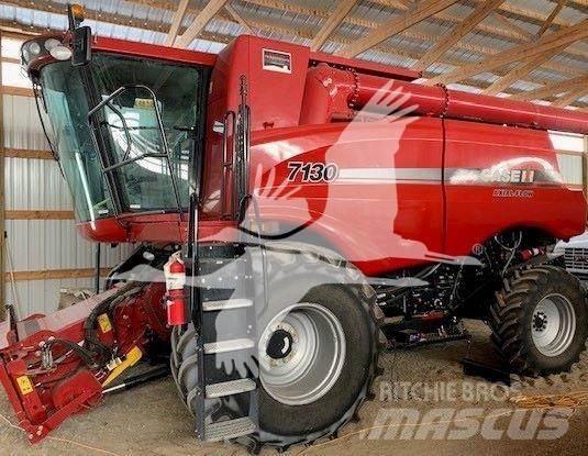 Case IH 7130 Kombinované zberacie stroje